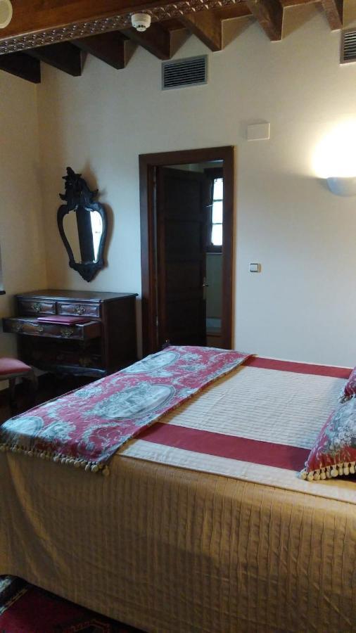 Hotel Palacete Real Villamayor  Екстериор снимка