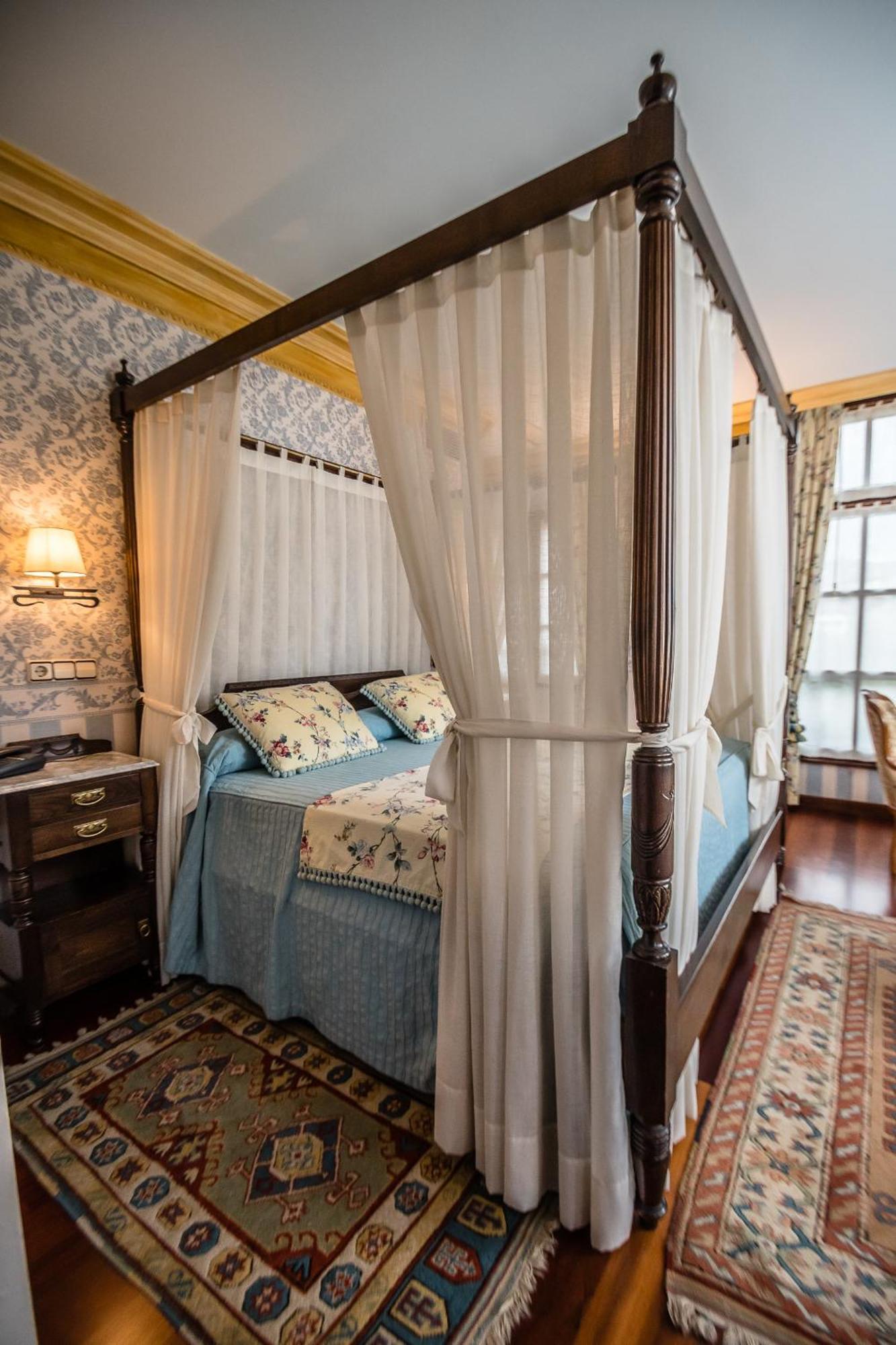 Hotel Palacete Real Villamayor  Екстериор снимка