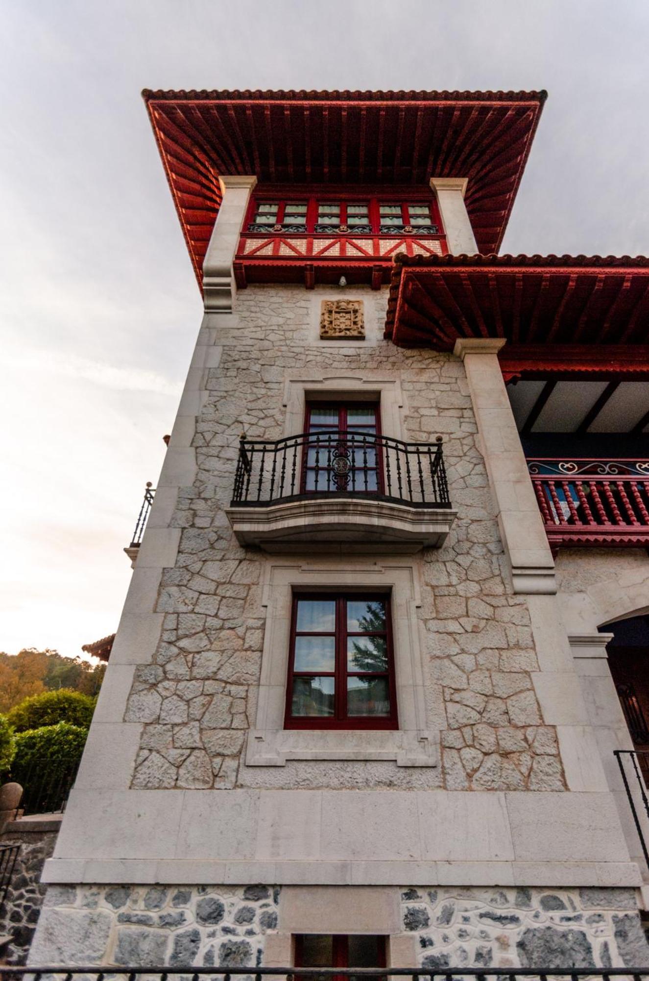 Hotel Palacete Real Villamayor  Екстериор снимка