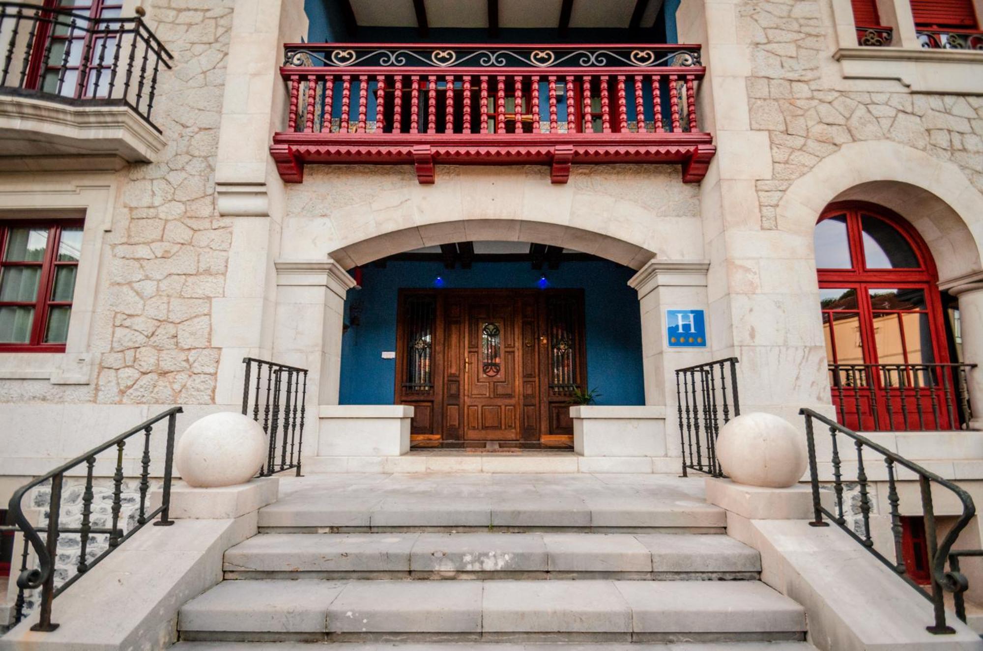 Hotel Palacete Real Villamayor  Екстериор снимка