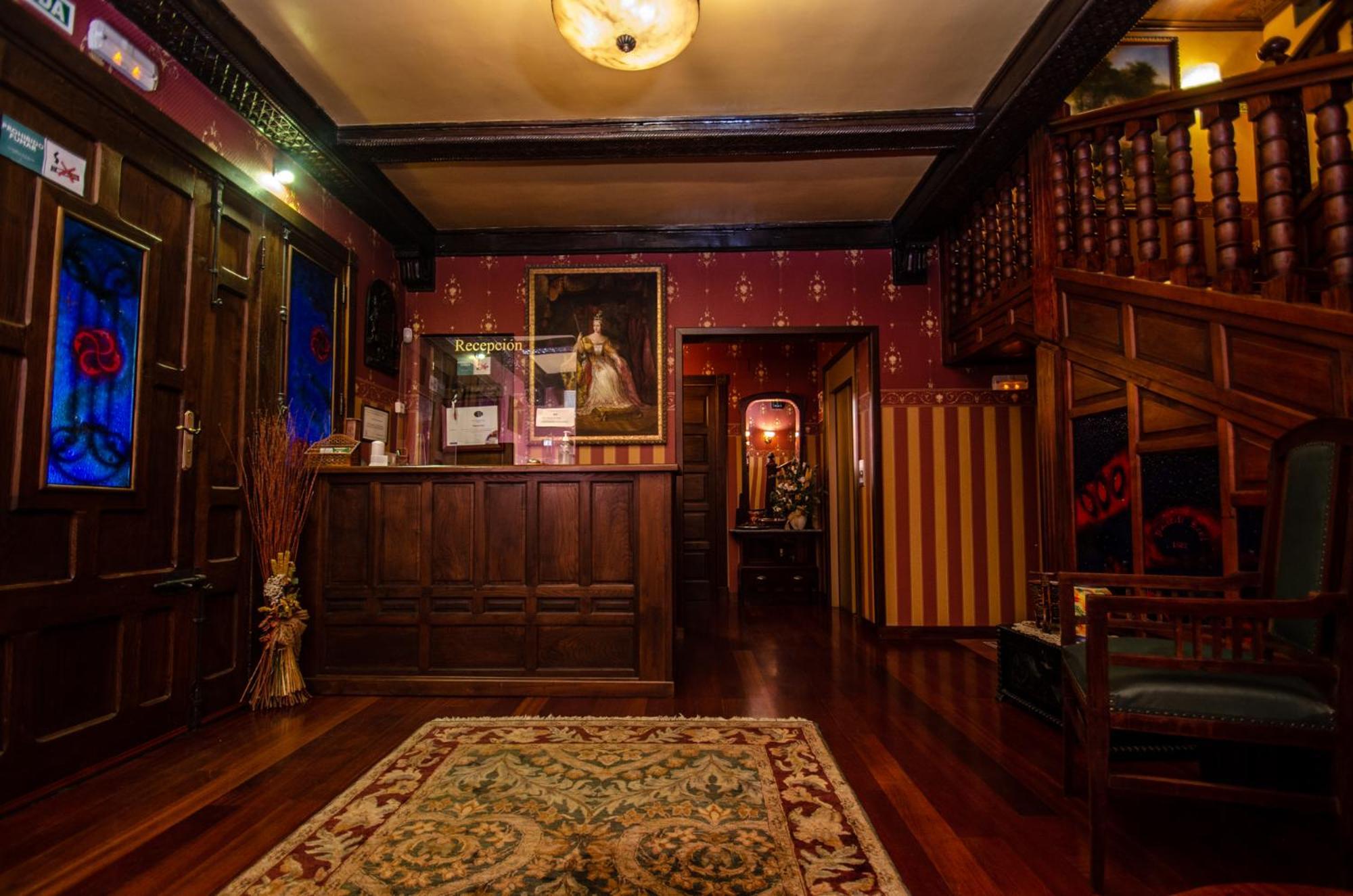 Hotel Palacete Real Villamayor  Екстериор снимка